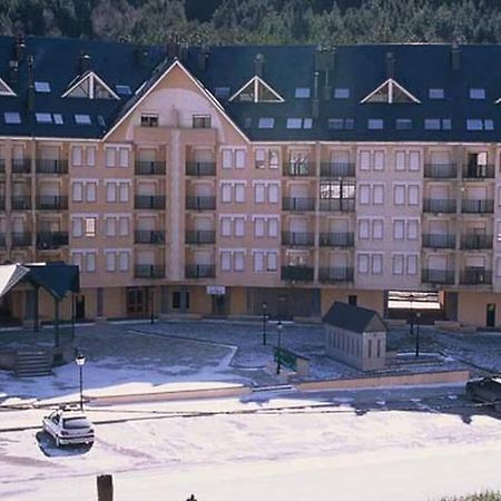 Vivienda Turistica Pirineos XXI Apartment Canfranc Bagian luar foto